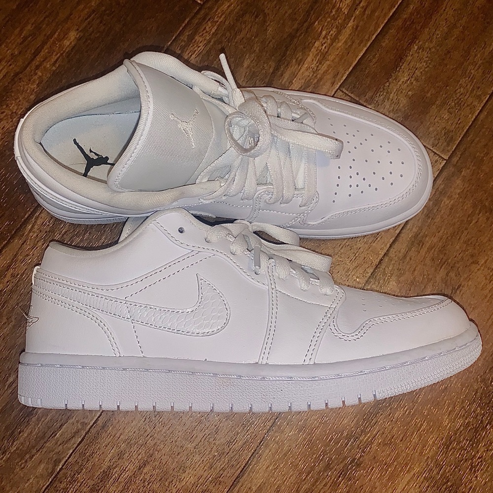 Air Jordan 1s Low Triple White